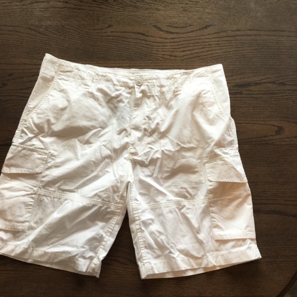 Polo Ralph Lauren white cargo shorts